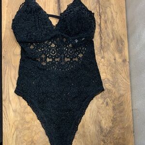 Gilly Hicks Black Velvet Stretch Lace Bodysuit low back adjustable straps sz XS